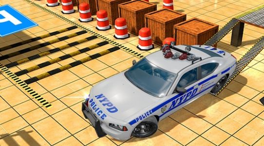 极限警车停车场3D手机版-图2